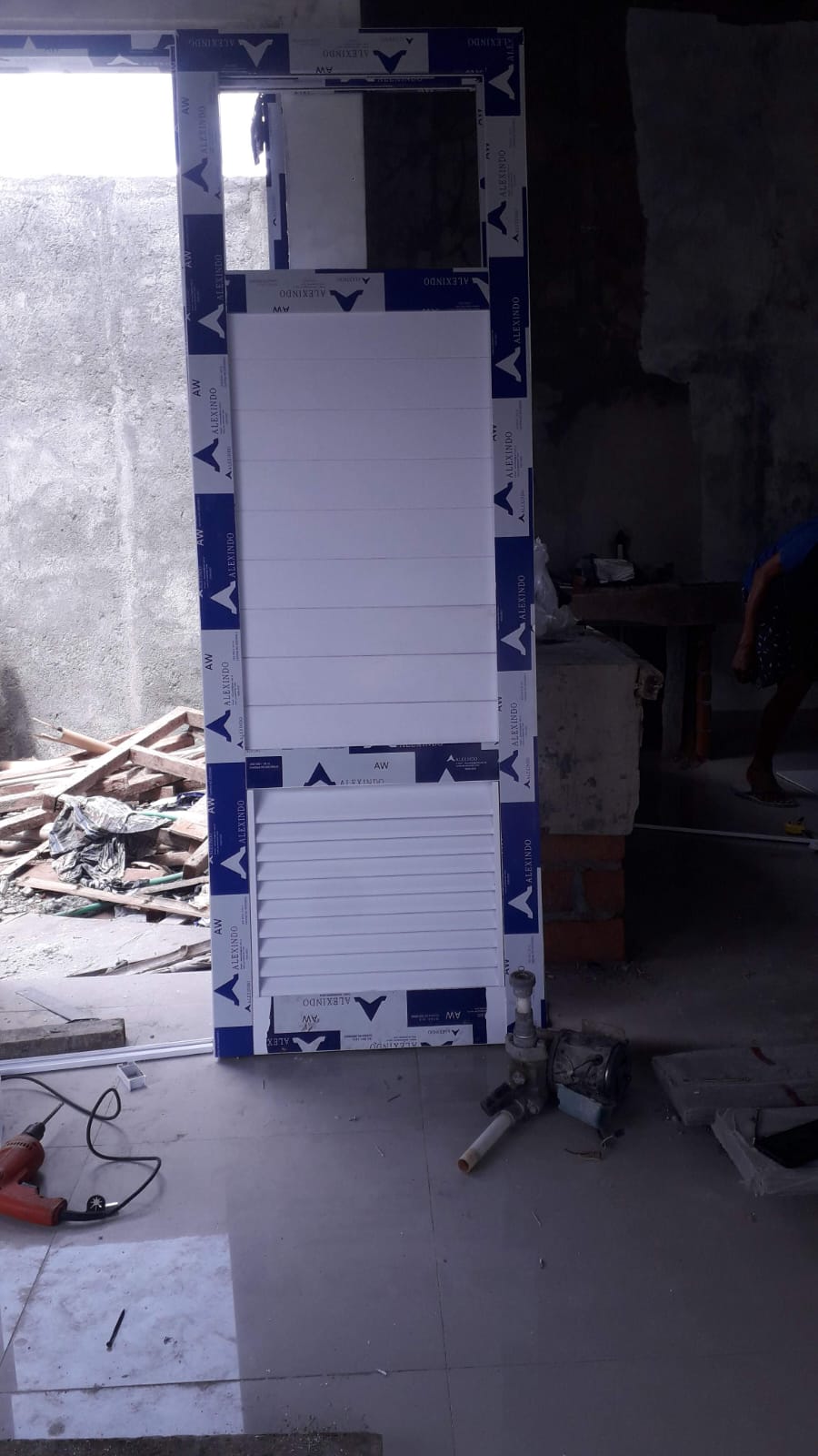Finishing Kitchen & Pantry #5 - Detail pengerjaan meja dapur dan instalasi sink/plumbing