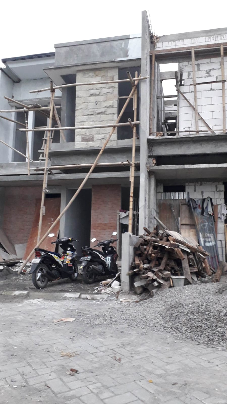 Dokumentasi Proyek Lapangan #5 - Proses renovasi dan pengawasan mutu pengerjaan